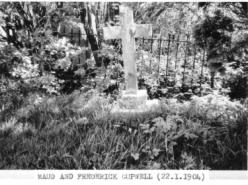 Photo of grave in St. Michaels graveyard